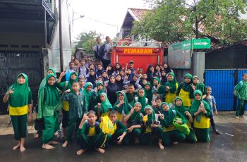 Edukasi dan simulasi pemadam kebakaran